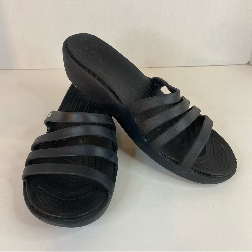 Women’s Size 9 Crocs